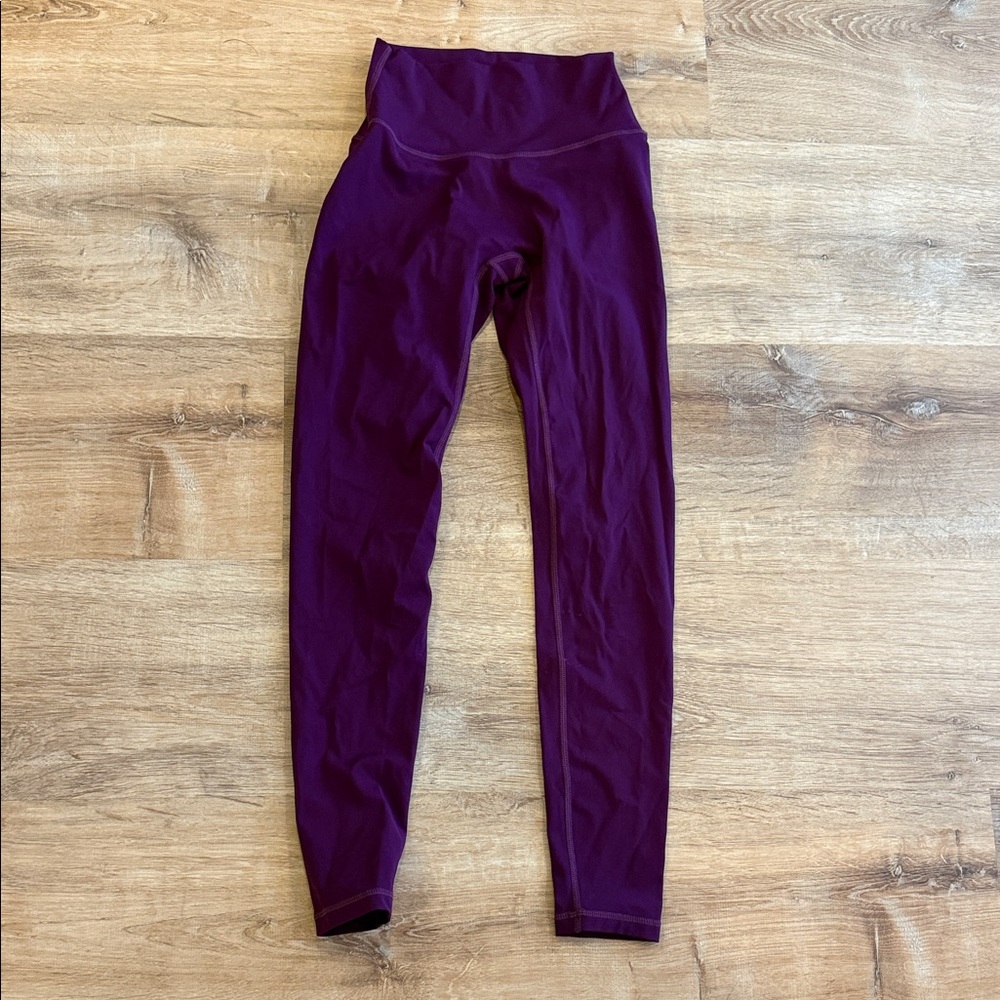 Women’s NVGTN leggings.